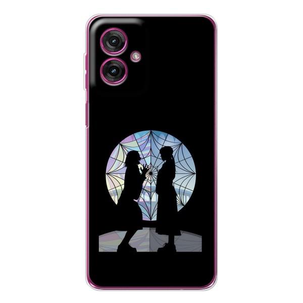 Чехлы Венсдей на Motorola Moto G55 Уэнсдей (AlphaPrint) – комната Уэнздей