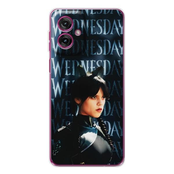 Чехлы Венсдей на Motorola Moto G55 Уэнсдей (AlphaPrint) – Уэнздей кошка