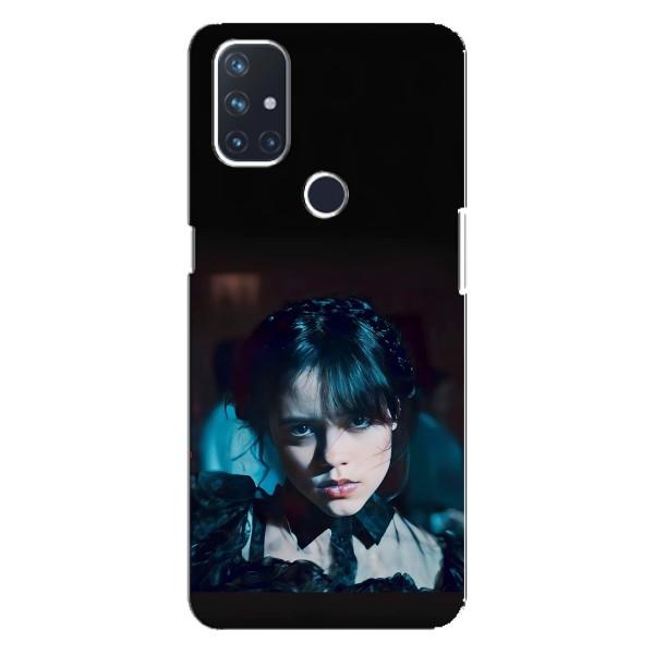 Чехлы Венсдей на OnePlus Nord N100 Уэнсдей (AlphaPrint) – взгляд Уэнздей