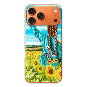 Чехол Стильные девушки на iPhone 17 Pro Max – Девушка на поле