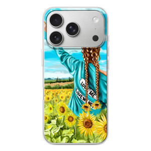 Чохол Стильні дівчата на iPhone 17 Pro – Дівчина на полі