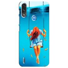 Чохол Стильні дівчата на Motorola E7 Power – Дівчина на гойдалці