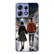 Чехол с дизайном Венздей 2 на Motorola Edge 50 Pro – Уэнсдей и Тайлер