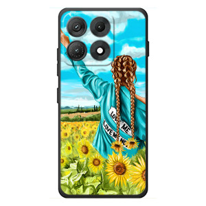 Чехол Стильные девушки на Motorola Edge 70 Max (Девушка на поле)