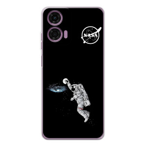 Силиконовый бампер с принтом "Наса" на Motorola MOTO G04 (Космонавт баскетболист)