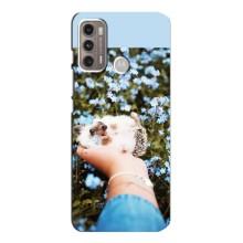 Чехлы с изображением разных животных для Motorola MOTO G60 (Ежик на руках)