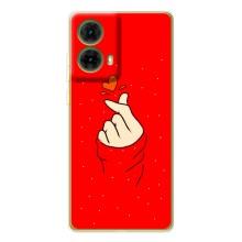 Чехлы (Знак сердечка) на Motorola MOTO G85 – Сердце на красном