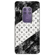 Чехол Стиль Louis Vuitton на Motorola One Pro (LV на белом)