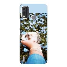 Чохли з зображенням різних тварин на Nokia G11 Plus (Їжачок в руці)