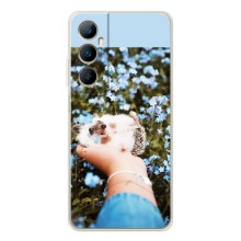 Чехлы с изображением разных животных для Realme C66 (Ежик на руках)