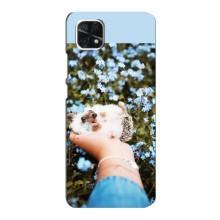 Чехлы с изображением разных животных для Samsung Galaxy A22 5G (Ежик на руках)