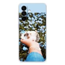 Чехлы с изображением разных животных для Samsung Galaxy A37 (Ежик на руках)