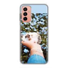 Чохли з зображенням різних тварин на Samsung Galaxy M23 (5G) (Їжачок в руці)