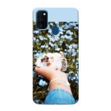 Чехлы с изображением разных животных для Samsung Galaxy M31 (Ежик на руках)