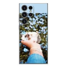 Чехлы с изображением разных животных для Samsung Galaxy S25 Ultra (Ежик на руках)