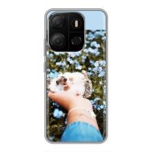Чехлы с изображением разных животных для Tecno Pop 7 (Ежик на руках)