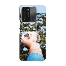 Чохли з зображенням різних тварин на TECNO Spark 8C (Їжачок в руці)