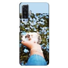 Чехлы с изображением разных животных для Vivo X50 (Ежик на руках)