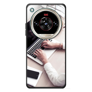 Силиконовый бампер (Работники) на ZTE Nubia Focus 2 Ultra – Офисный работник